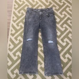 High Rise Bootcut ripped 90s jeans